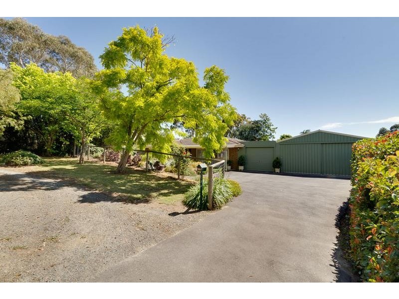 32 Bollen Road, Mount Barker SA 5251