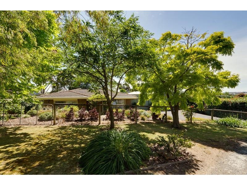 32 Bollen Road, Mount Barker SA 5251