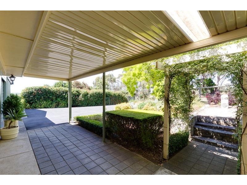 32 Bollen Road, Mount Barker SA 5251