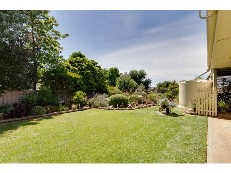 32 Bollen Road, Mount Barker SA 5251