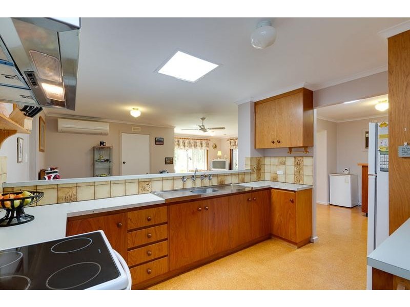 32 Bollen Road, Mount Barker SA 5251