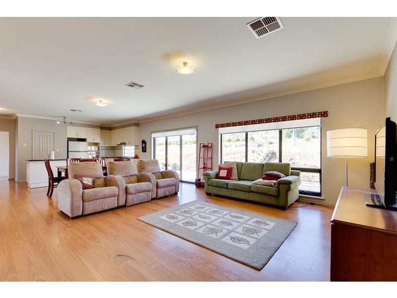 17 Yaktanga Way, Mount Barker SA 5251