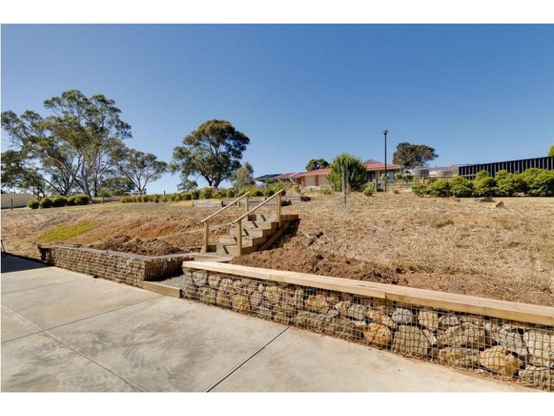 17 Yaktanga Way, Mount Barker SA 5251
