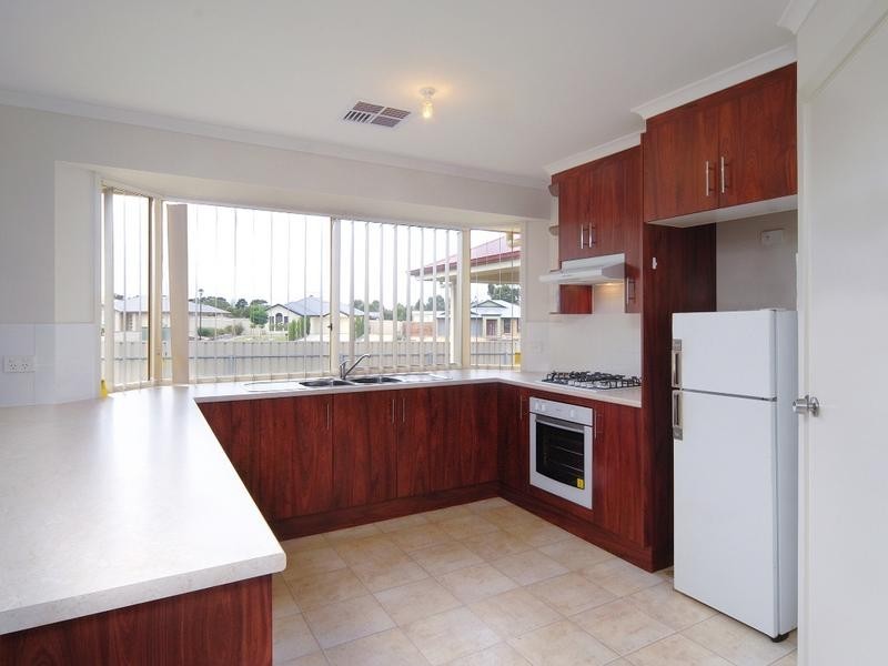 16 Bateman Street, Strathalbyn SA 5255