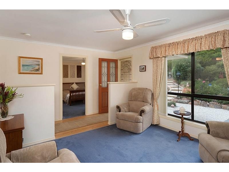 11 Duncan Crescent, Mount Barker SA 5251