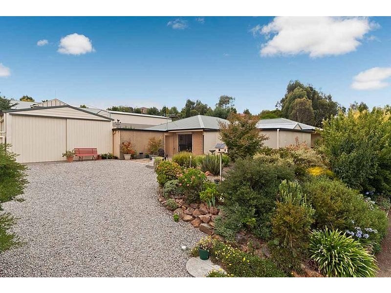 11 Duncan Crescent, Mount Barker SA 5251