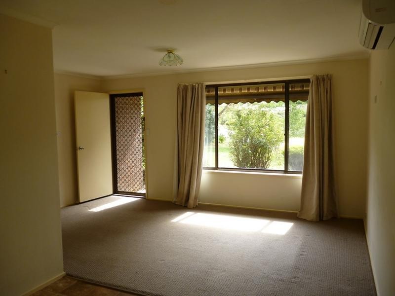 32 Lewis Avenue, Mount Barker SA 5251