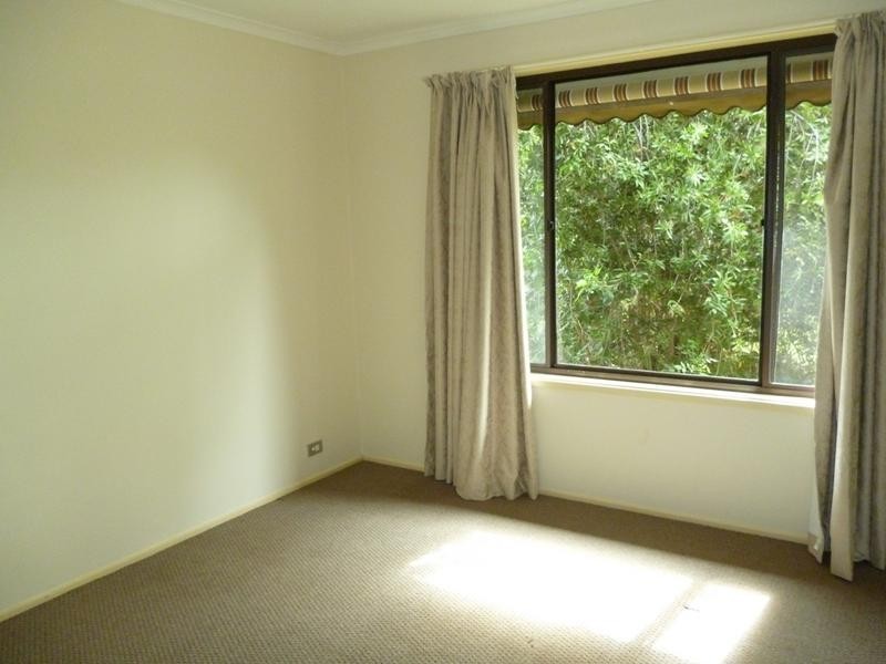 32 Lewis Avenue, Mount Barker SA 5251