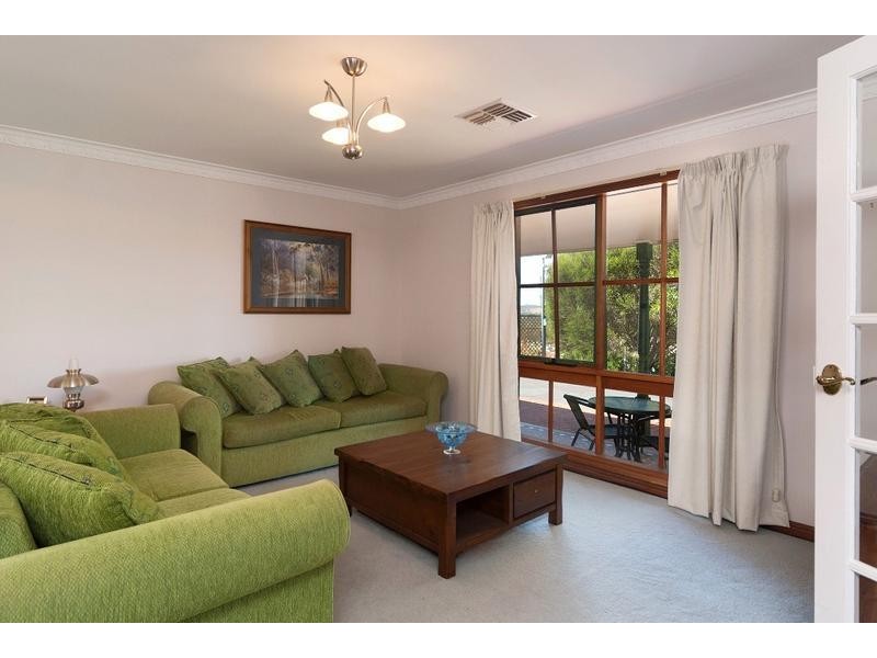18 Lorikeet Road, Mount Barker SA 5251