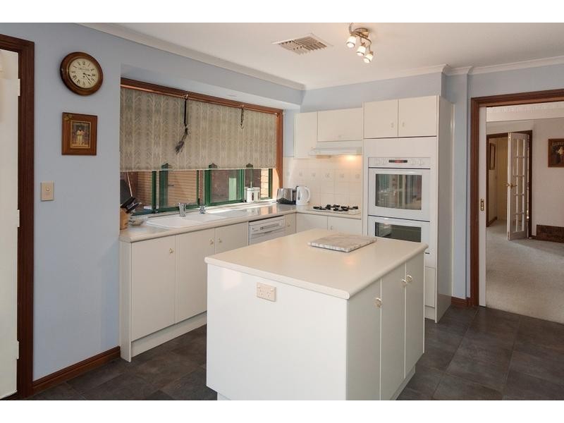18 Lorikeet Road, Mount Barker SA 5251
