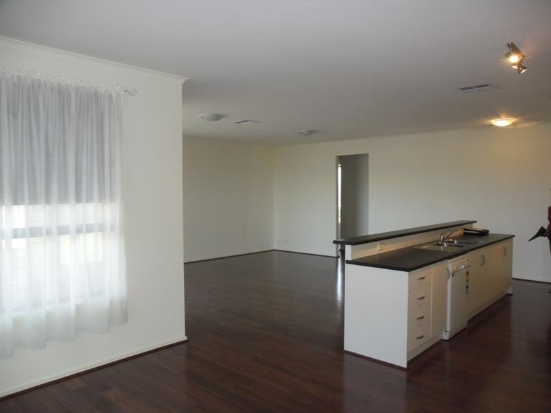 6 West Parkway, Mount Barker SA 5251