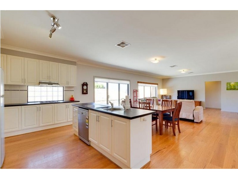 17 Yaktanga Way, Mount Barker SA 5251