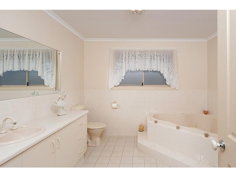 10 Finlayson Street, Mount Barker SA 5251