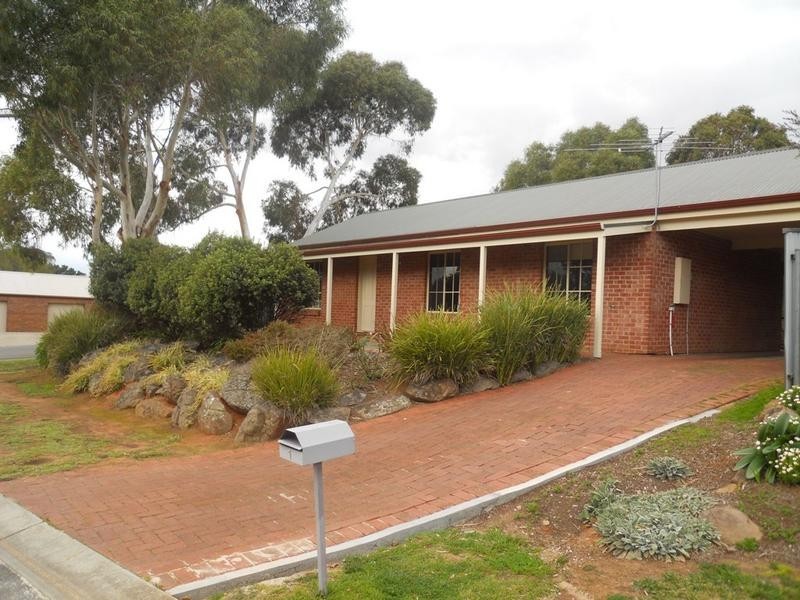 1 Herriot Court, Mount Barker SA 5251
