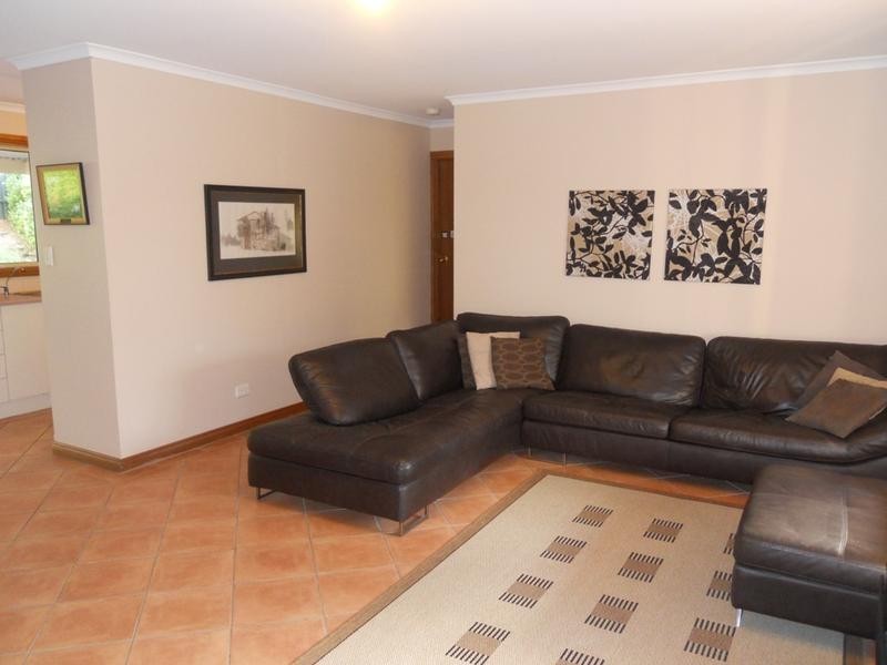 1 Herriot Court, Mount Barker SA 5251