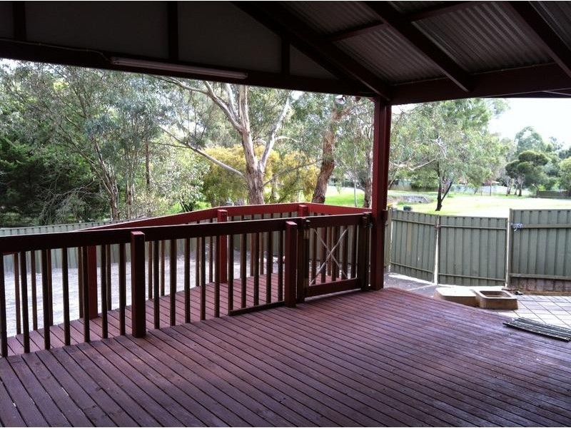 9 Sims Road, Mount Barker SA 5251