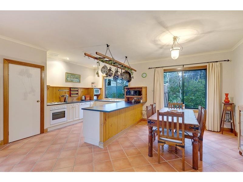 16 Discombe Road, Woodside SA 5244