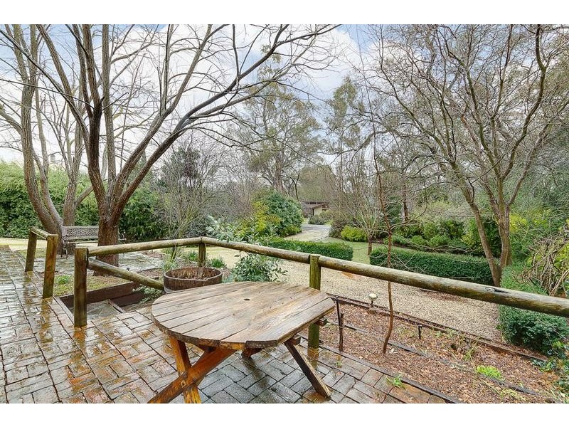 16 Discombe Road, Woodside SA 5244