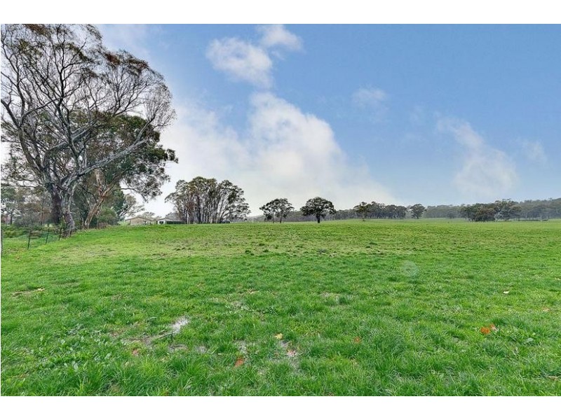 16 Discombe Road, Woodside SA 5244