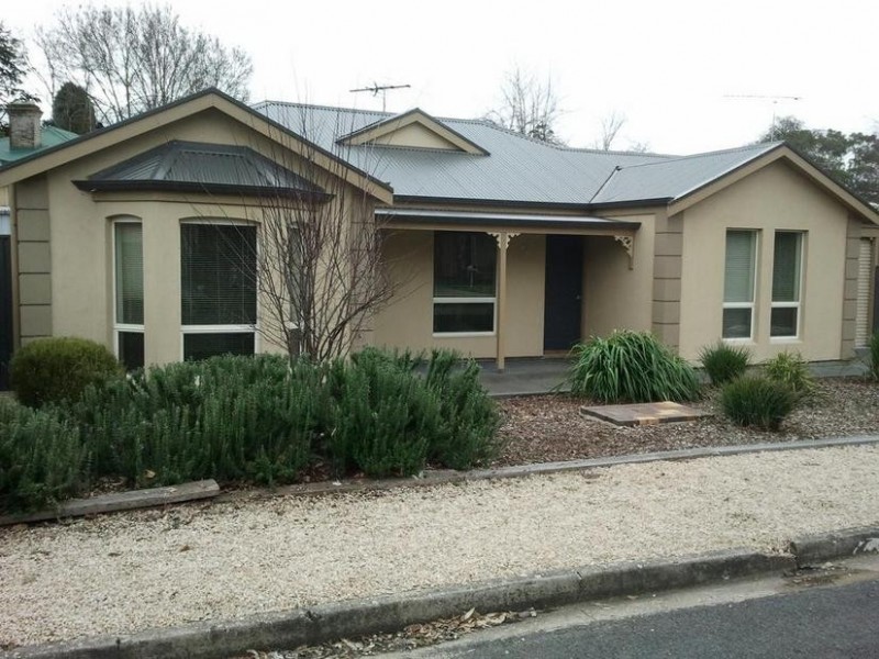 16 Mill Street, Mount Barker SA 5251