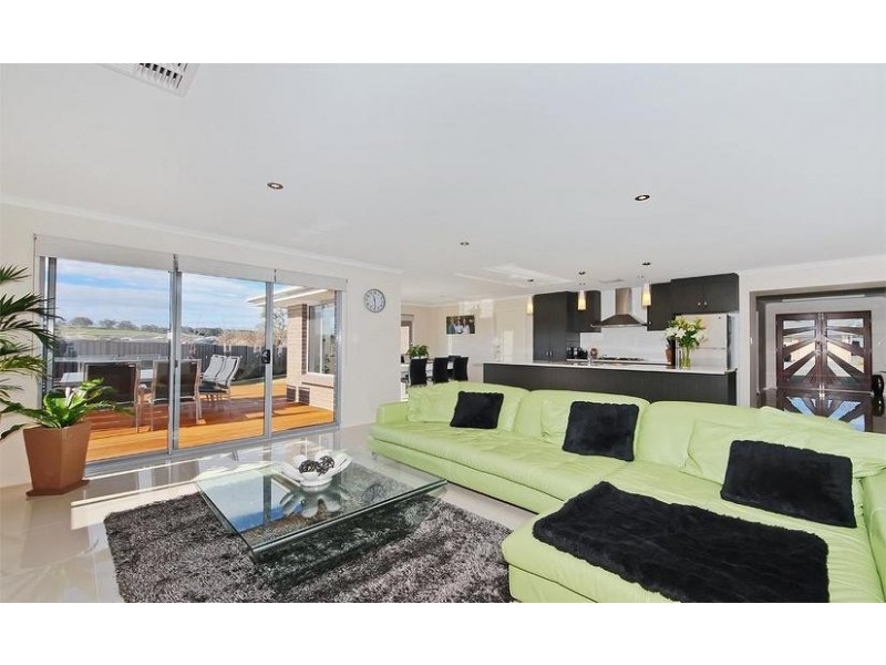 10 Tilly Street, Mount Barker SA 5251
