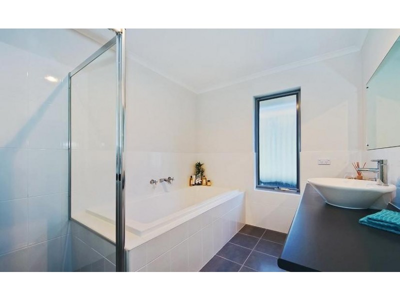 10 Tilly Street, Mount Barker SA 5251