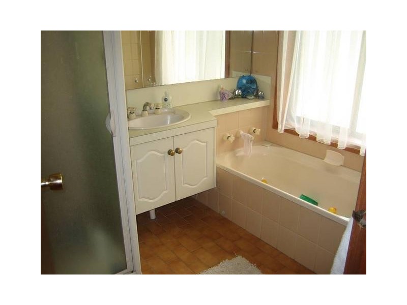 13 Uplands Street, Mount Barker SA 5251