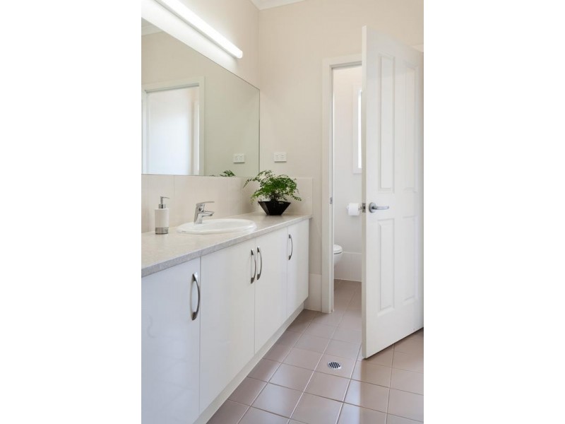 11 Duchess Court, Mount Barker SA 5251