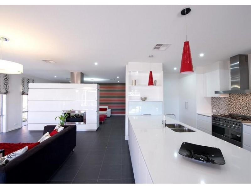 18 Greenfield Street, Mount Barker SA 5251