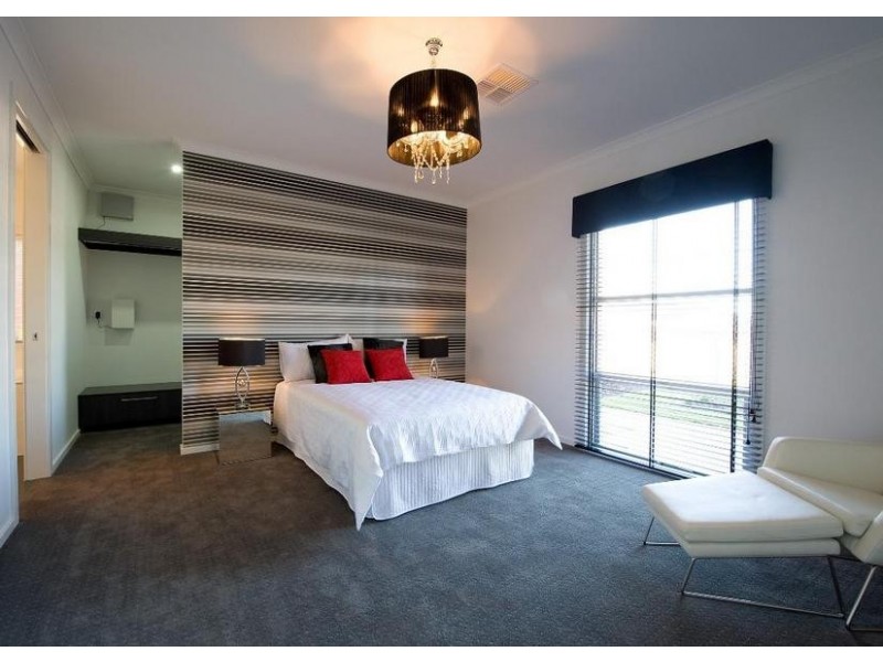 18 Greenfield Street, Mount Barker SA 5251