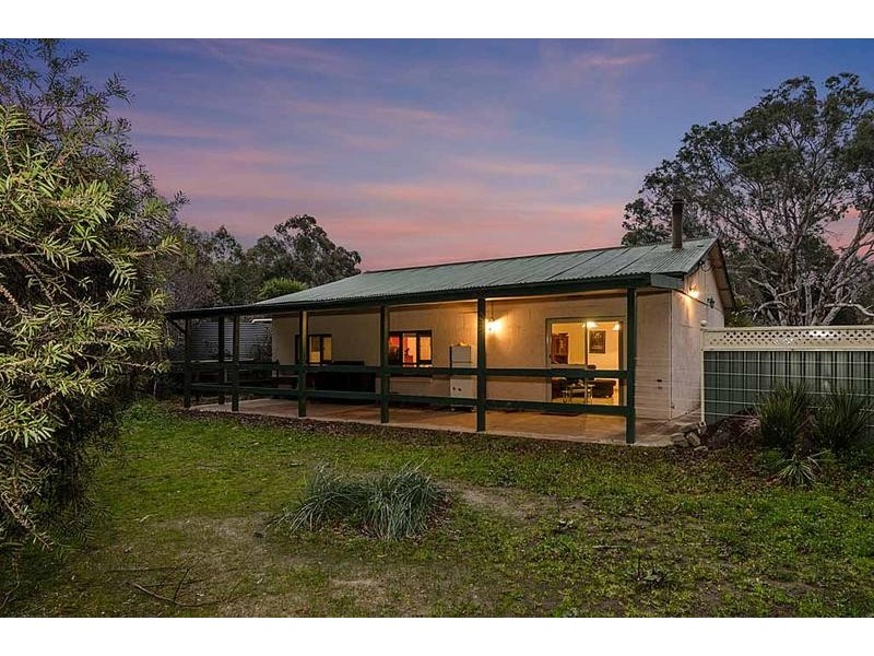 7 Walters Road, Oakbank SA 5243