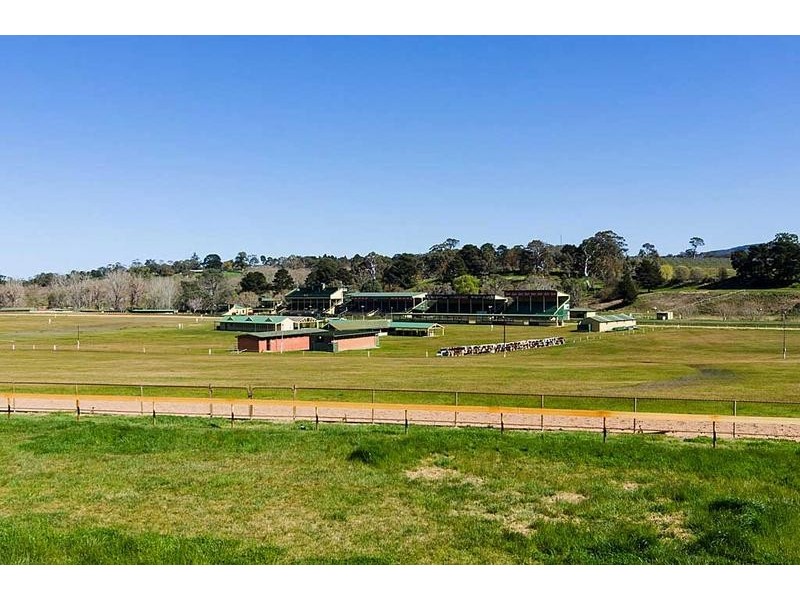7 Walters Road, Oakbank SA 5243