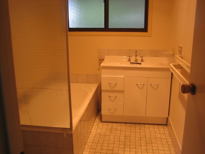 32 Lewis Avenue, Mount Barker SA 5251