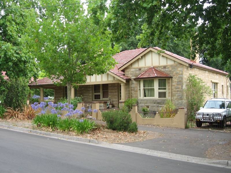 7 Hutchinson Street, Mount Barker SA 5251