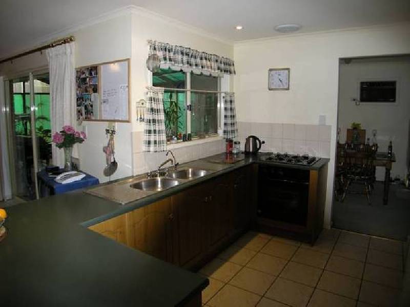 15 Saint James Drive, Littlehampton SA 5250
