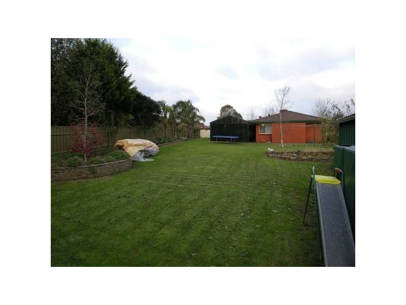 15 Saint James Drive, Littlehampton SA 5250