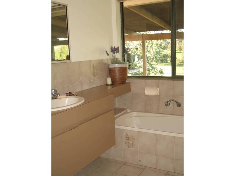 Henry Road, Littlehampton SA 5250