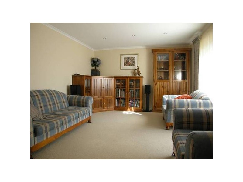 Saint James Drive, Littlehampton SA 5250