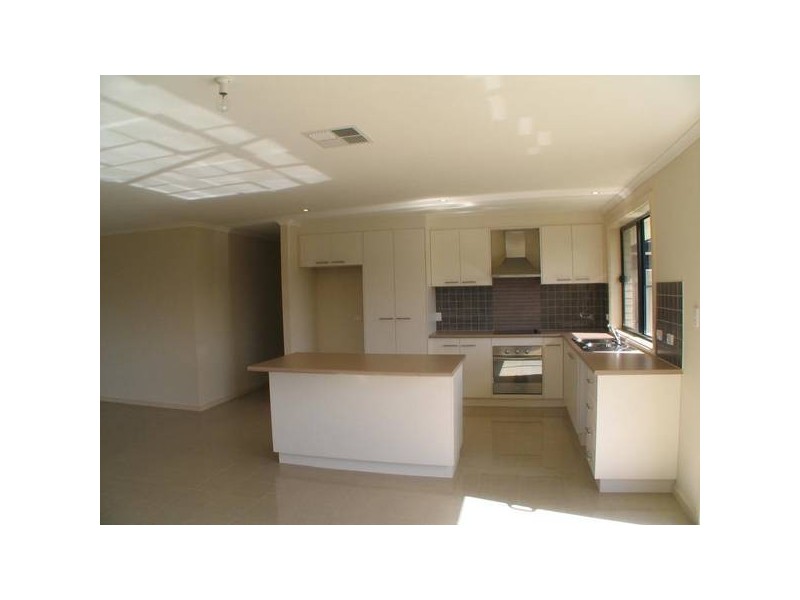 4 Lindsay Close, Mount Barker SA 5251