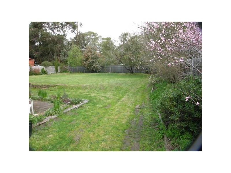 14 Discombe Rd, Woodside SA 5244