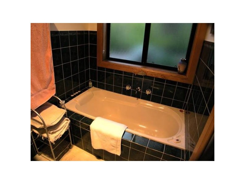 16 Discombe Road, Woodside SA 5244