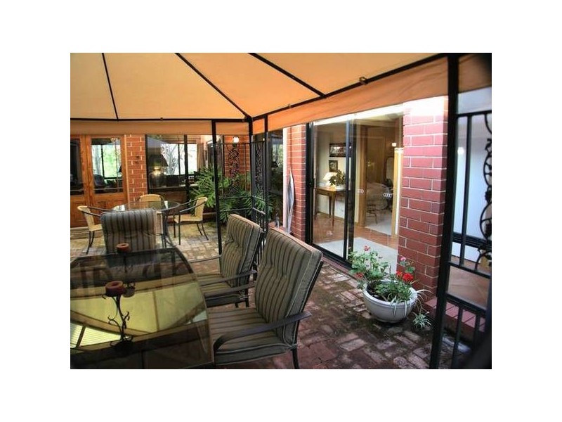 16 Discombe Road, Woodside SA 5244