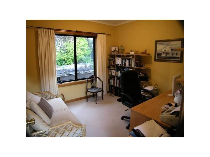 16 Discombe Road, Woodside SA 5244