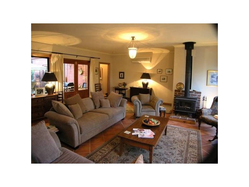 16 Discombe Road, Woodside SA 5244