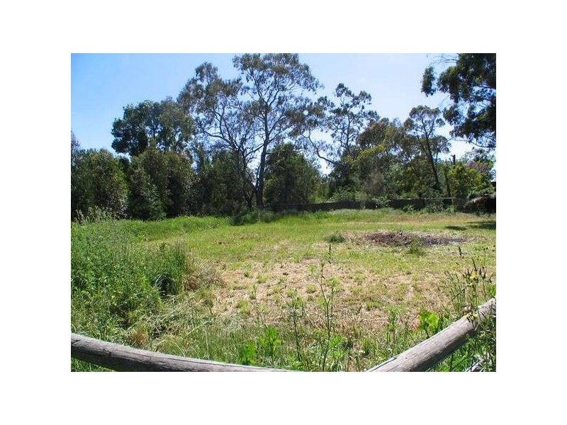 16 Adelaide Road, Mount Barker SA 5251