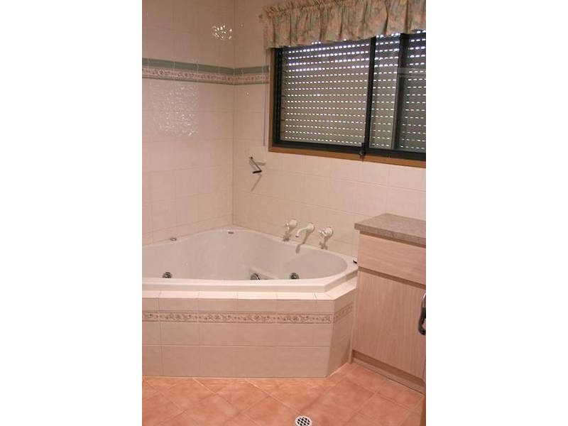 17 Hill Street, Mount Barker SA 5251