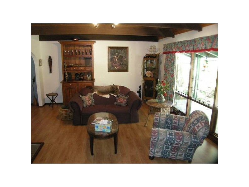 8 First Avenue, Bridgewater SA 5155