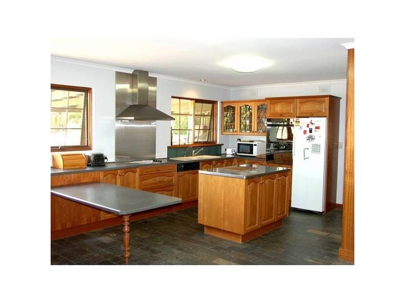 9 Verco Road, Woodside SA 5244