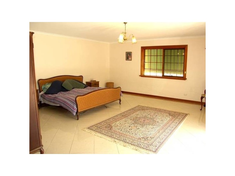 9 Verco Road, Woodside SA 5244