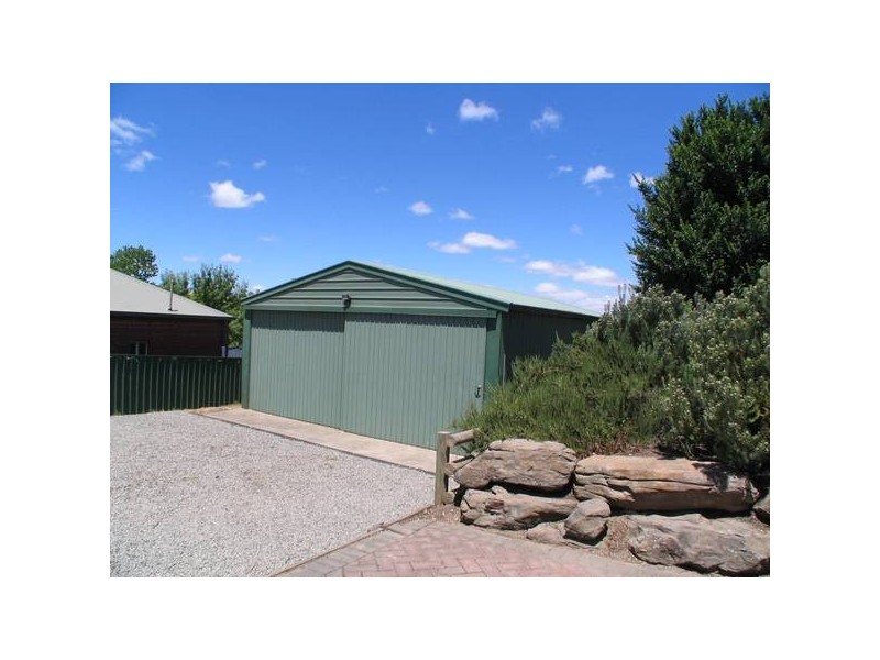 6 Manor Crescent, Mount Barker SA 5251